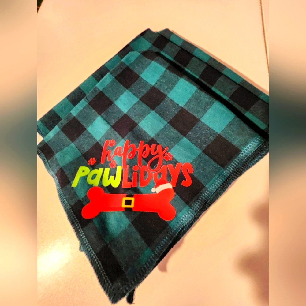 Happy Pawlidays dog bandana